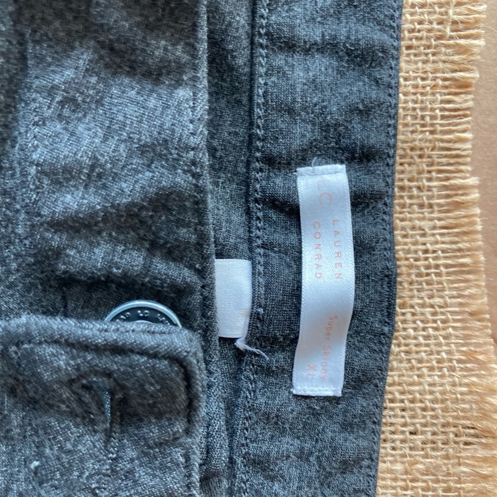 Grey skinny pants
